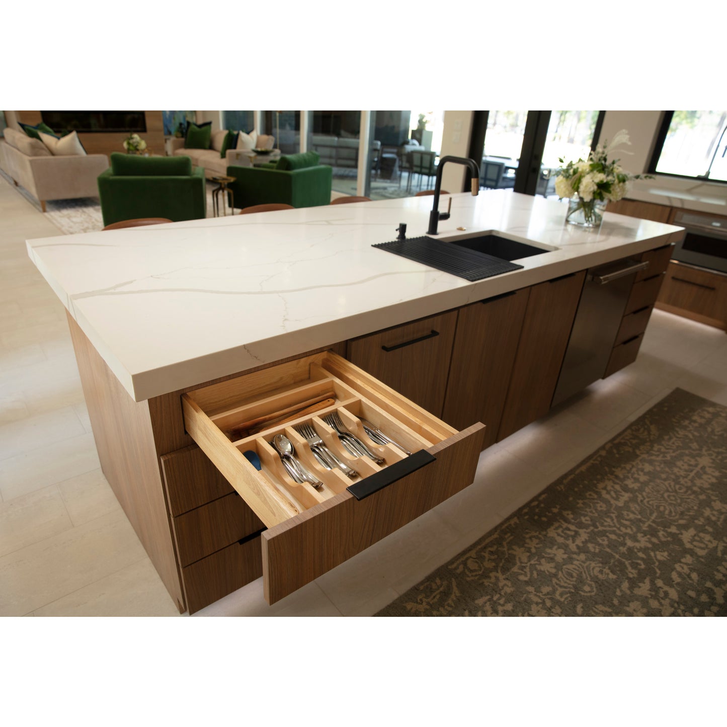 15"- 20" Adjustable Cutlery Drawer Insert for B21 (DO21A-B24)