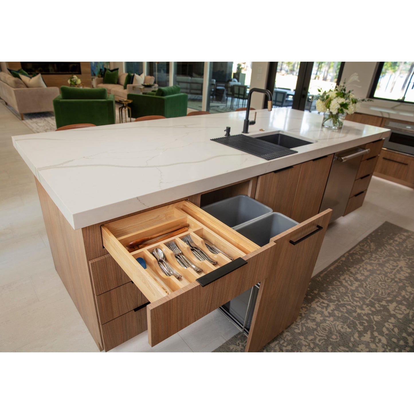 8" "No Wiggle" Soft-close Tray Divider Pullout for B12